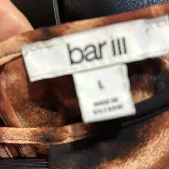 bar III Round v-cut neck, keyhole, long sleeve elastic waist back animal print - Picture 13 of 14